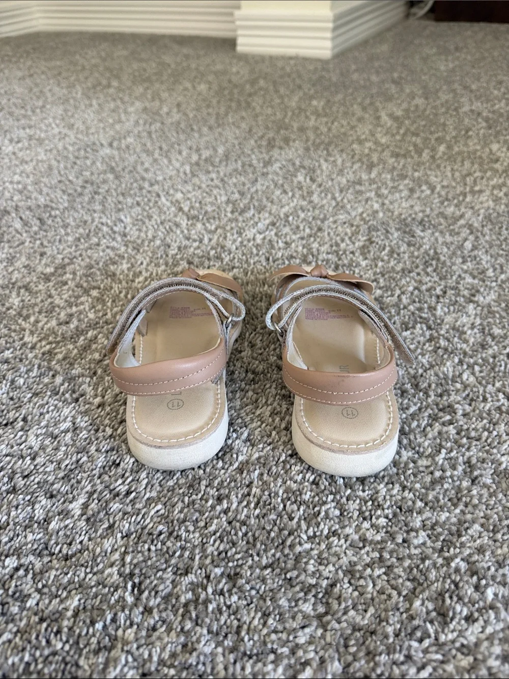 L'Amour Girls Tan Bow-Accent Sandals